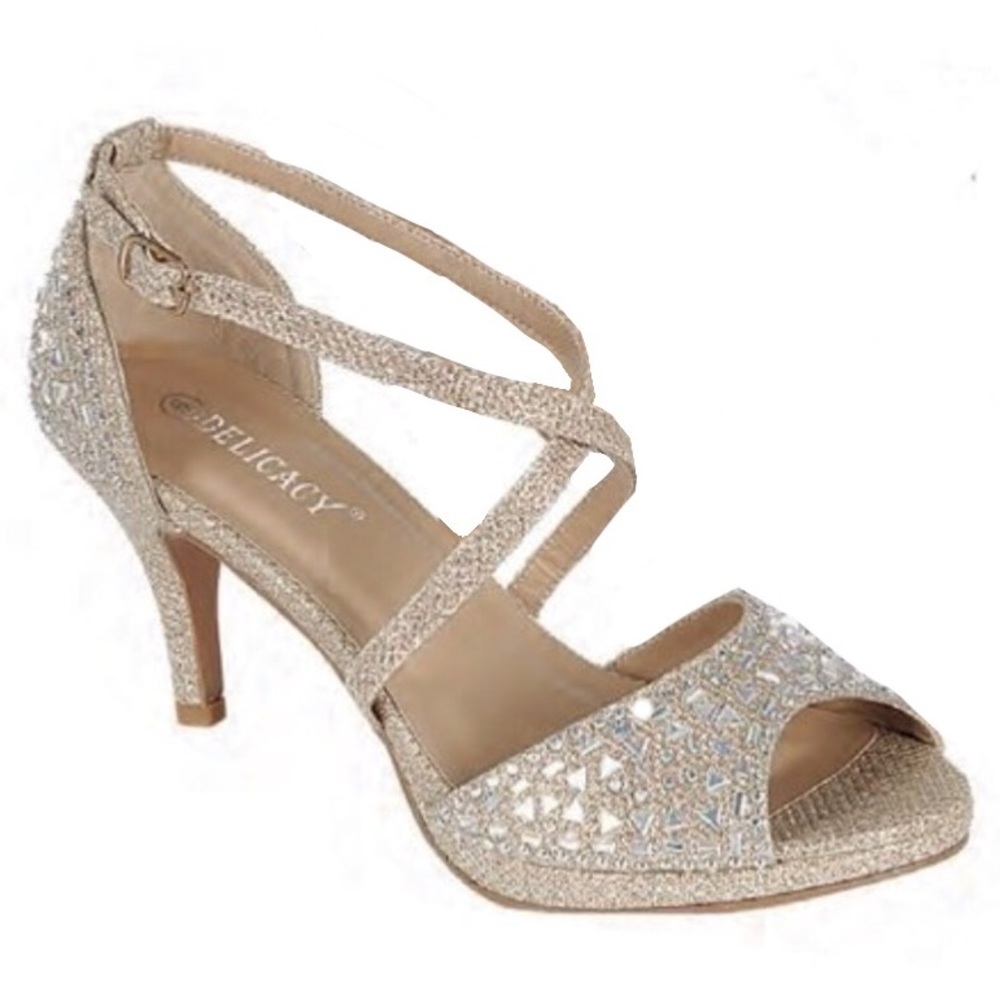 🌽3 /$30🌽New Rhinestone Low Heel Sandal Champagne
